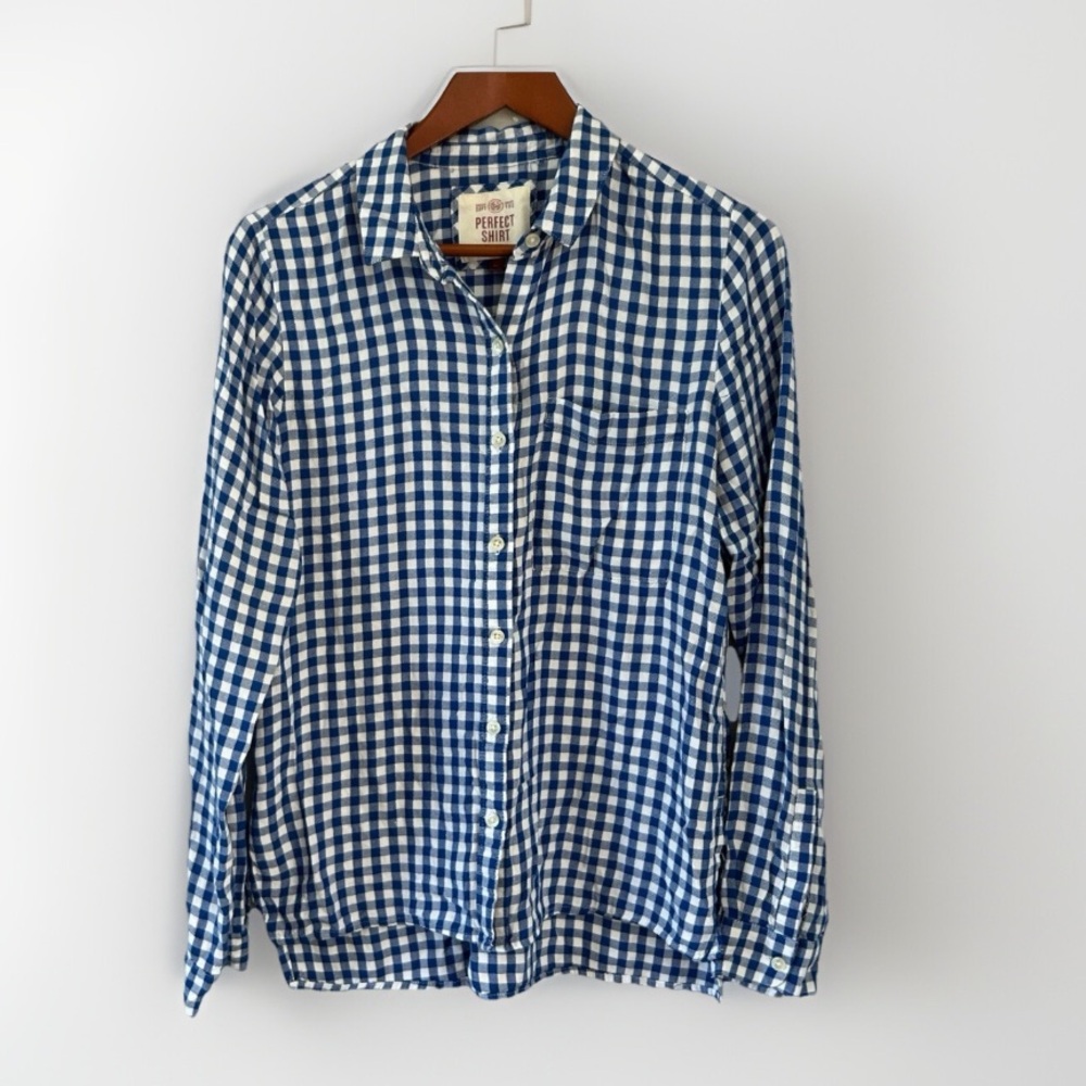 5/$20🎉 Women’s SO Blue and White Gingham Plaid Check Button Down Shirt Large